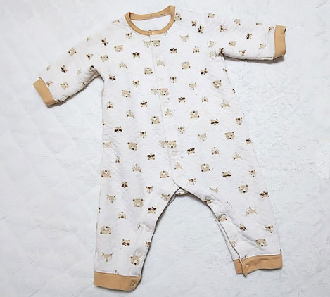 図10.乳幼児衣料の一例